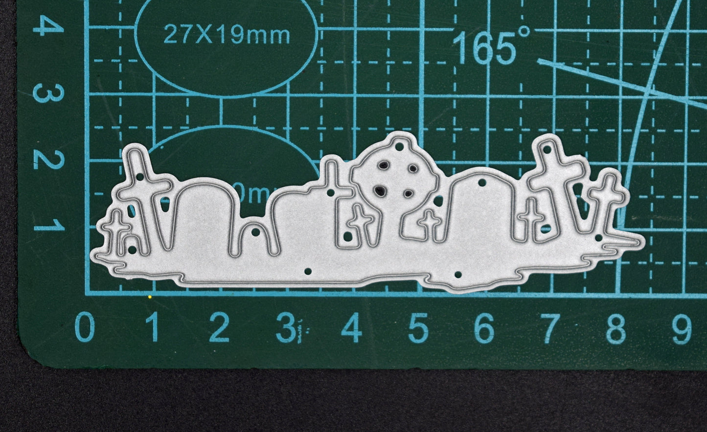 Graveyard Silhouette Metal Cutting Die – Halloween Tombstones Scene Border