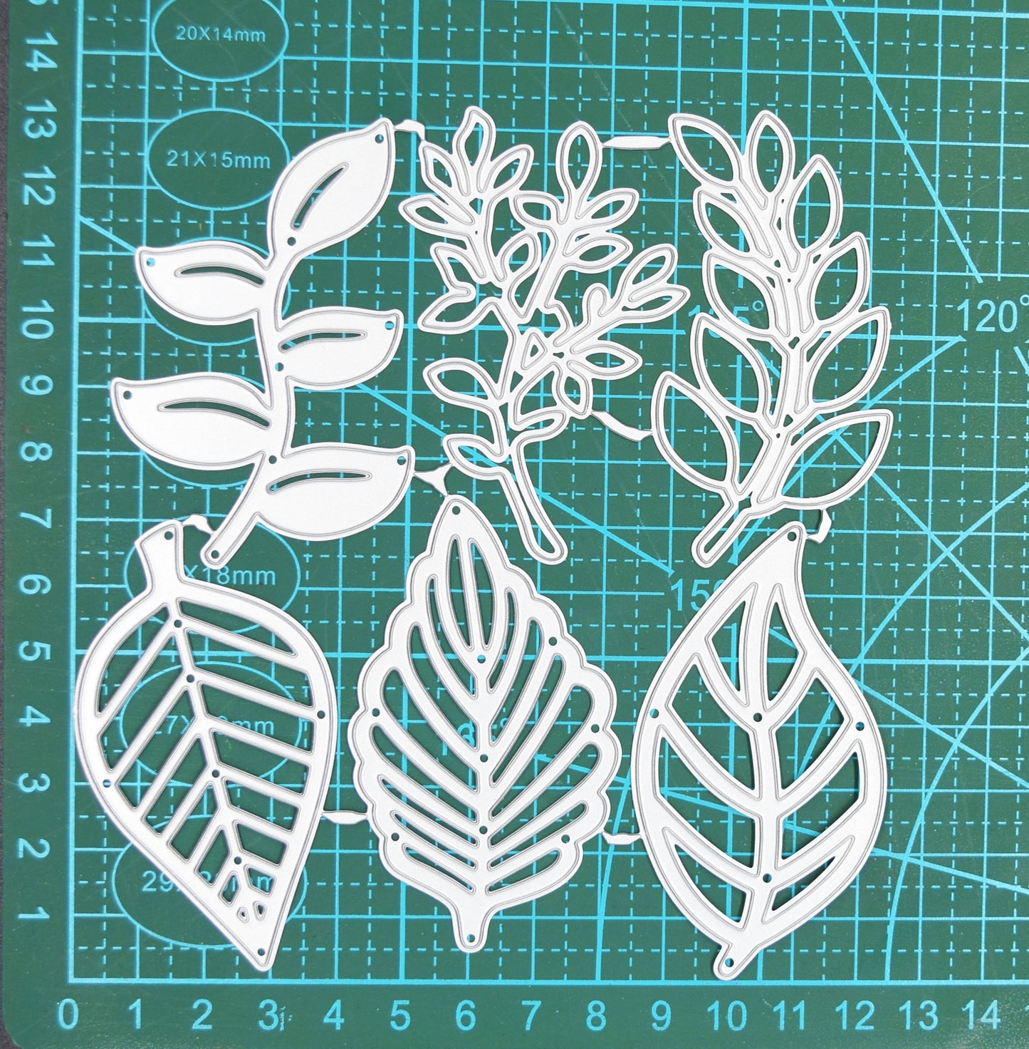Leaf metal cutting dies set size reference on cutting mat for card making