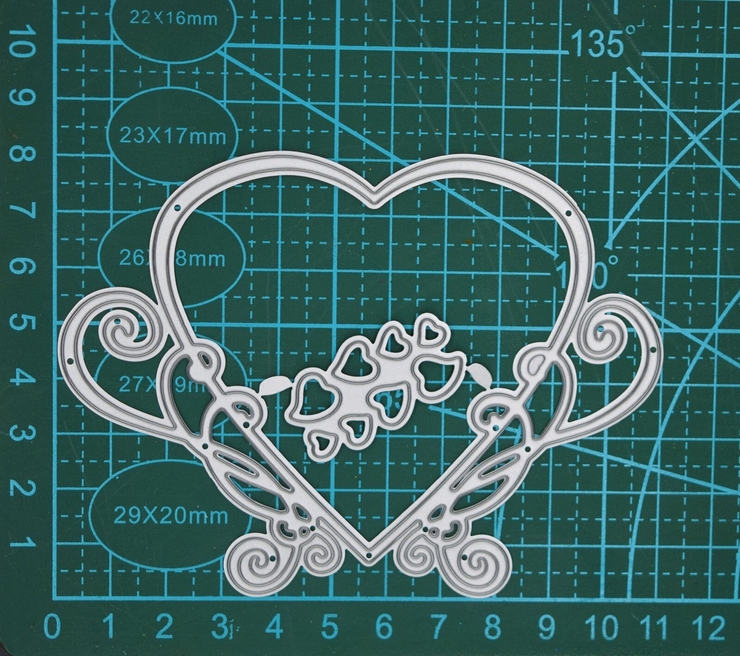 Stylish & Elegant Heart Metal Cutting Die With An 8 Cut Hearts Die, Crafts A9