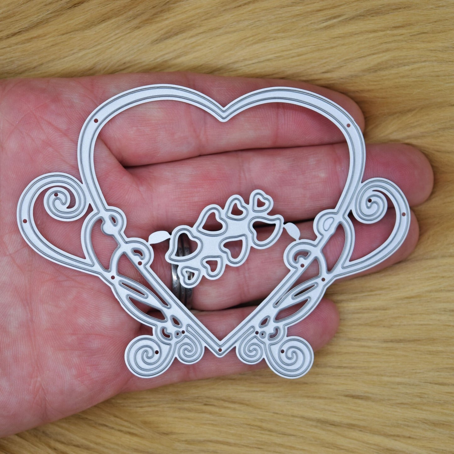 Stylish & Elegant Heart Metal Cutting Die With An 8 Cut Hearts Die, Crafts A9