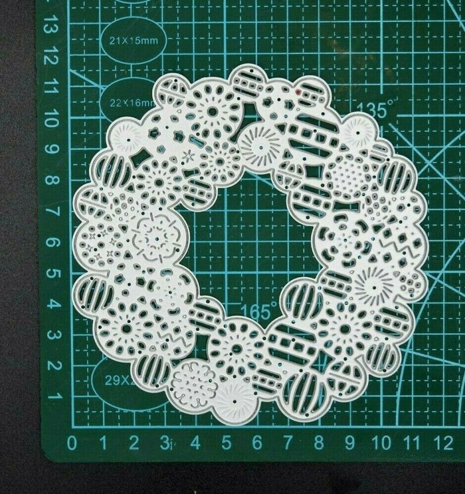 Ring Of Christmas Baubles Metal Cutting Die, Card Making, Crafts *UK SELLER* E3