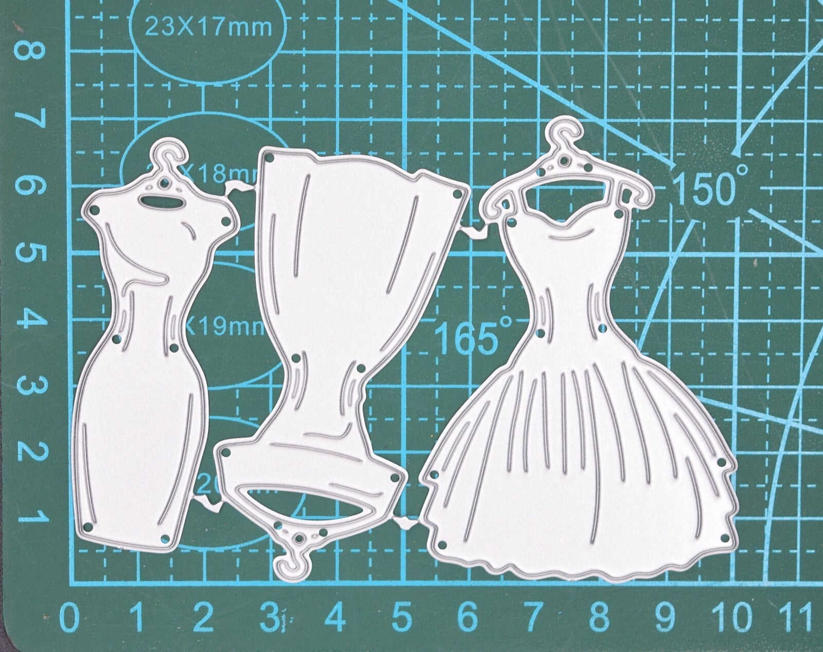 3 Retro Dresses On Hangers Metal Cutting Dies, Card Making, Paper Crafts, A8