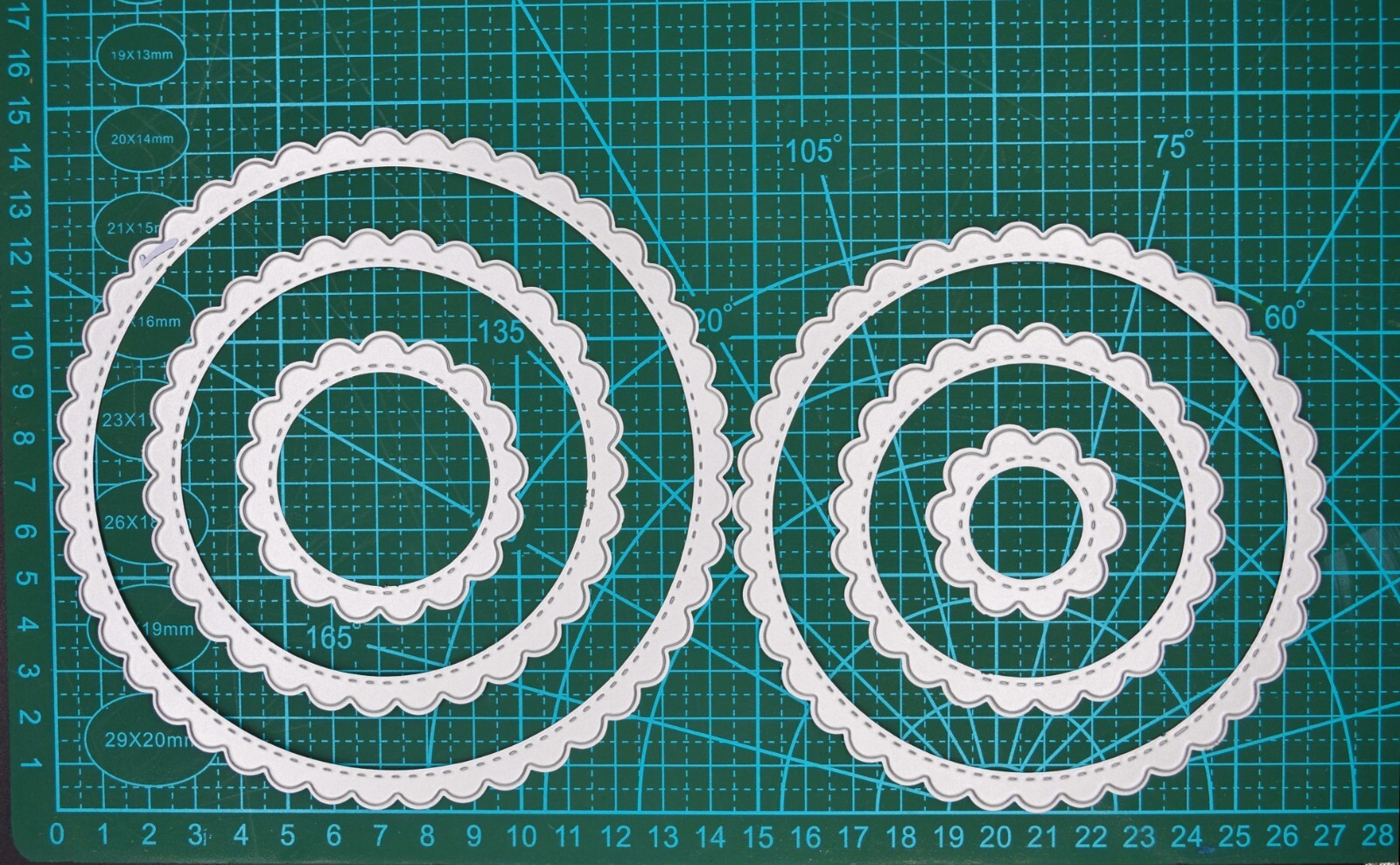 Large Nest of 6 Circle Scallop + Stitch Patterned Metal Cutting Dies, Round, I6
