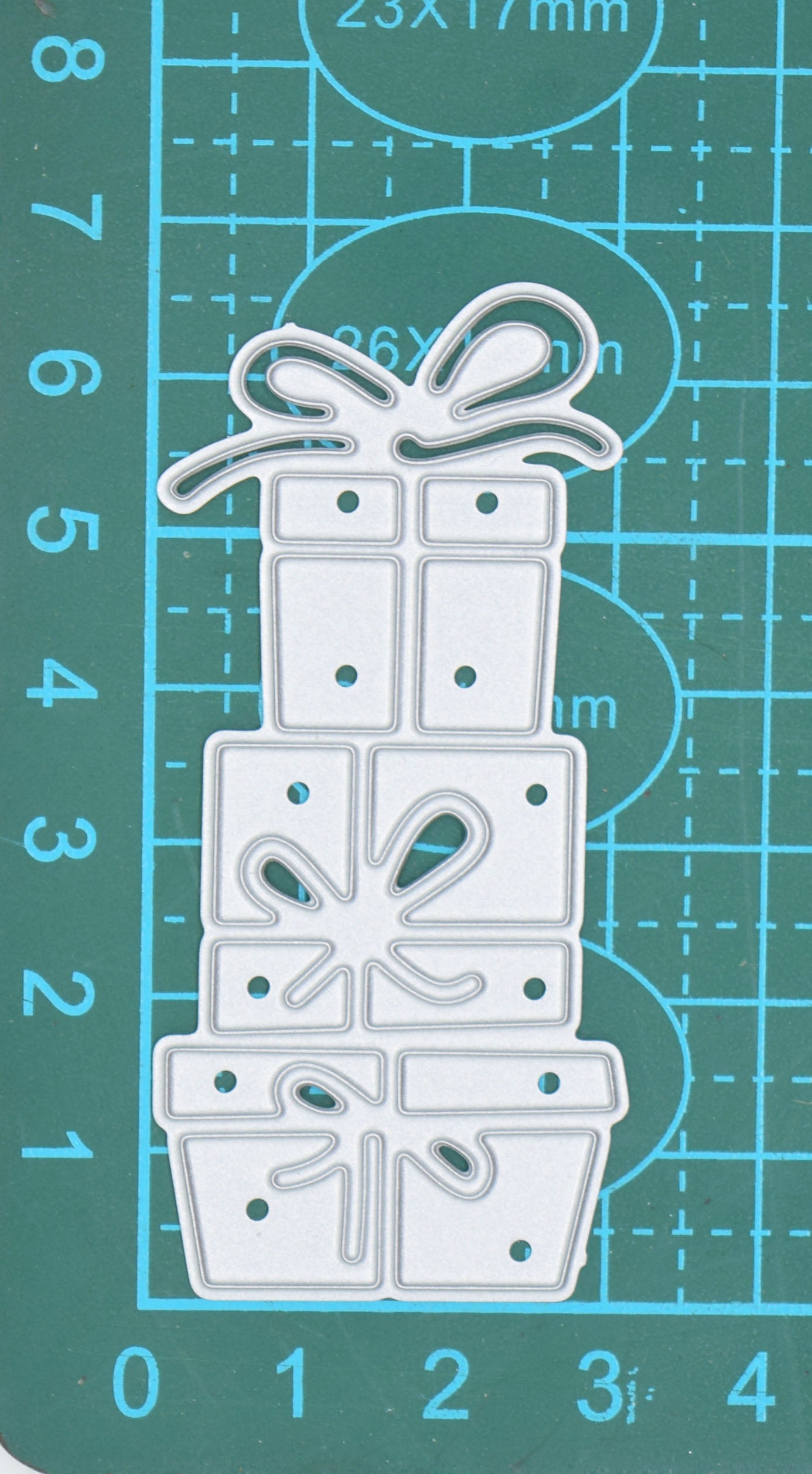 Stack of Presents Inverted Metal Cutting Die – Christmas Gift Design