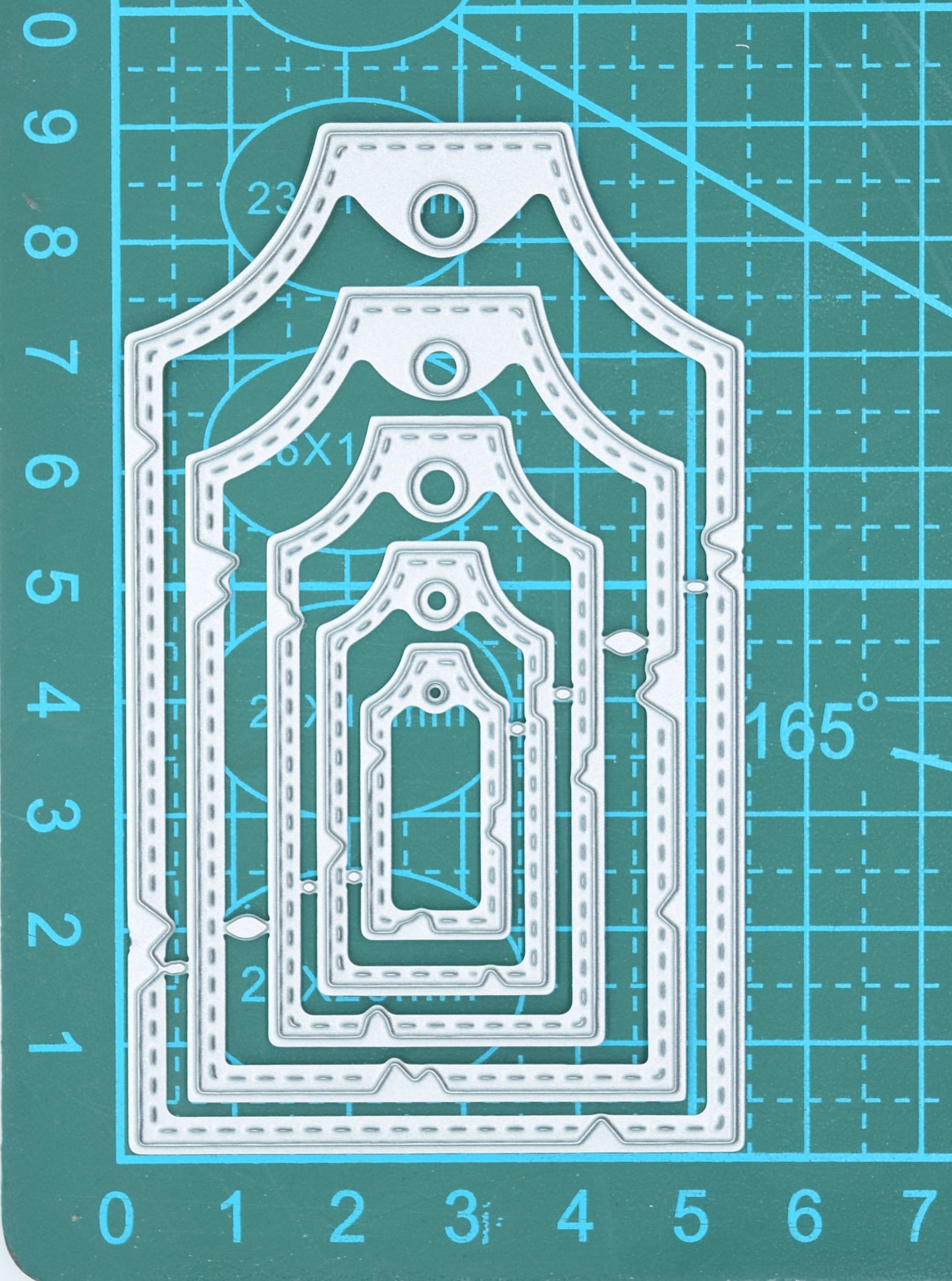 Stitched Distressed Edge Tag Nesting Metal Cutting Dies – Set of 5 Labels