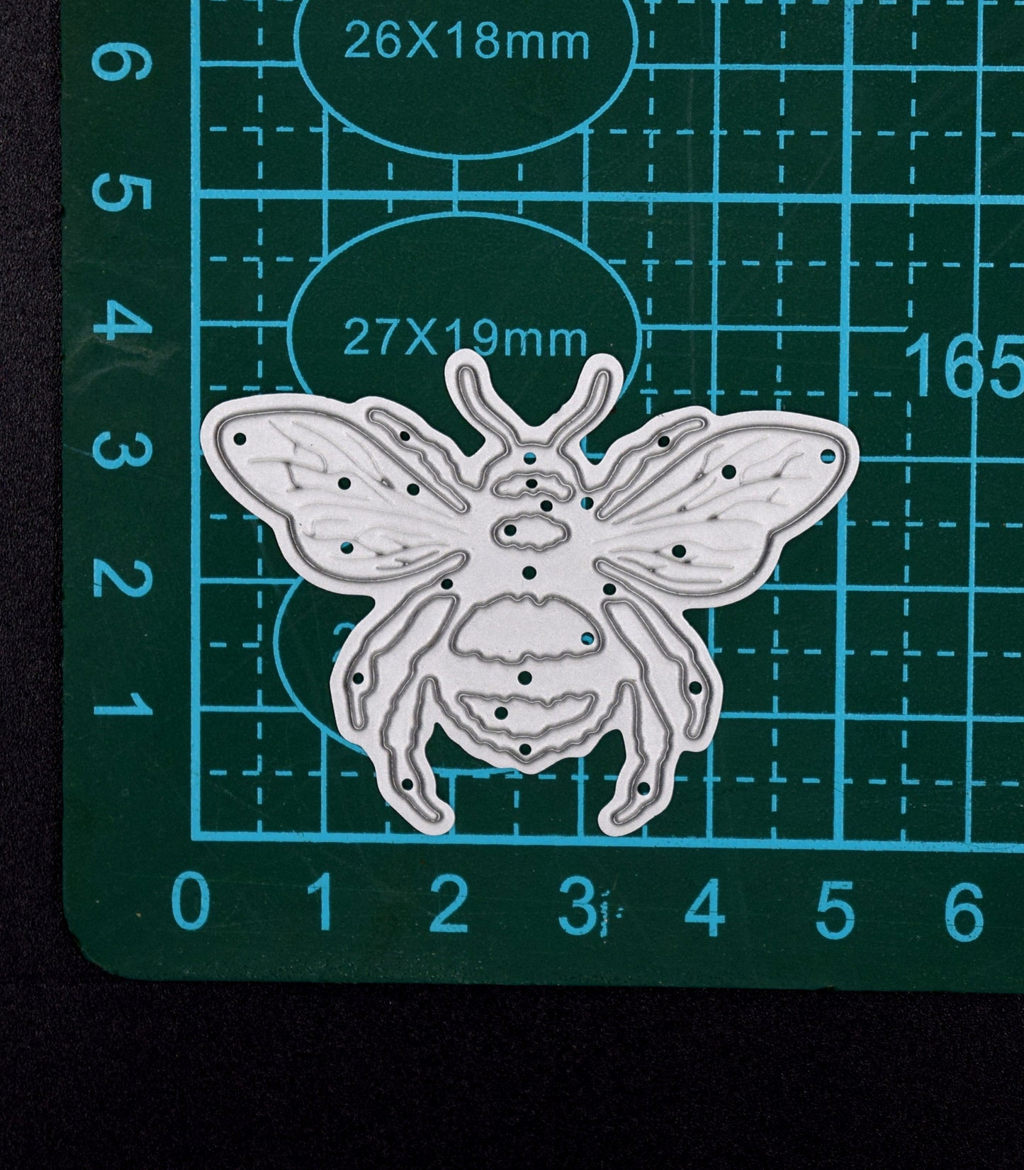 Bumble Bee Metal Cutting Die – Garden & Nature Craft