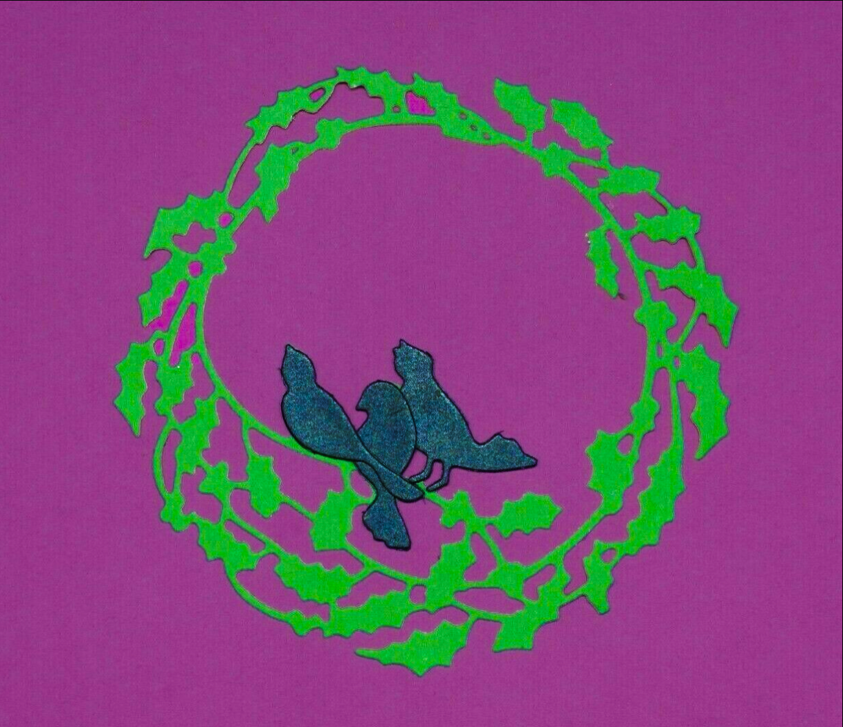 Holly Wreath with Birds Metal Cutting Dies – Christmas Frame Set