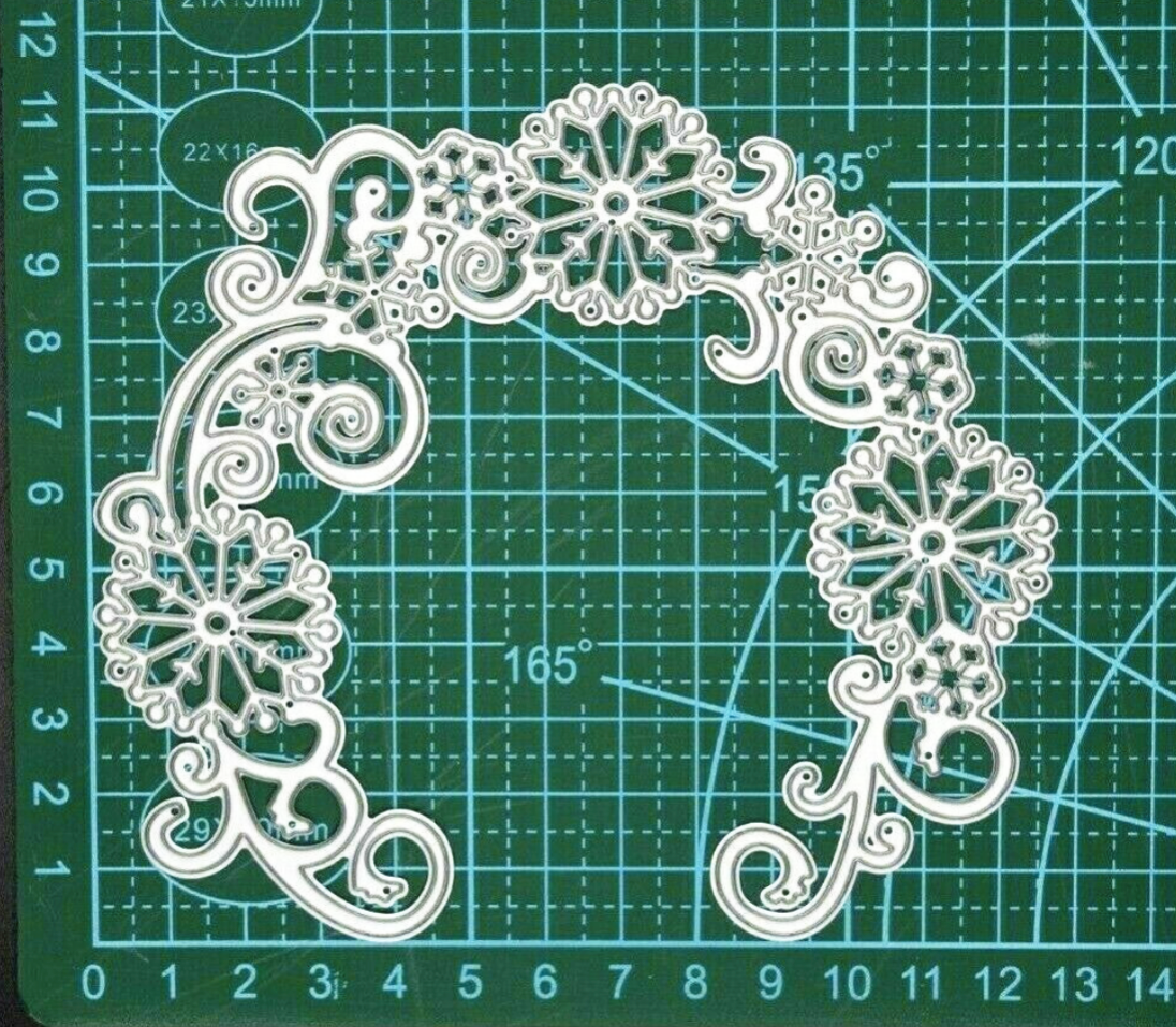 Snowflake Wreath Frame Metal Cutting Die – Winter Swirl Corner Design