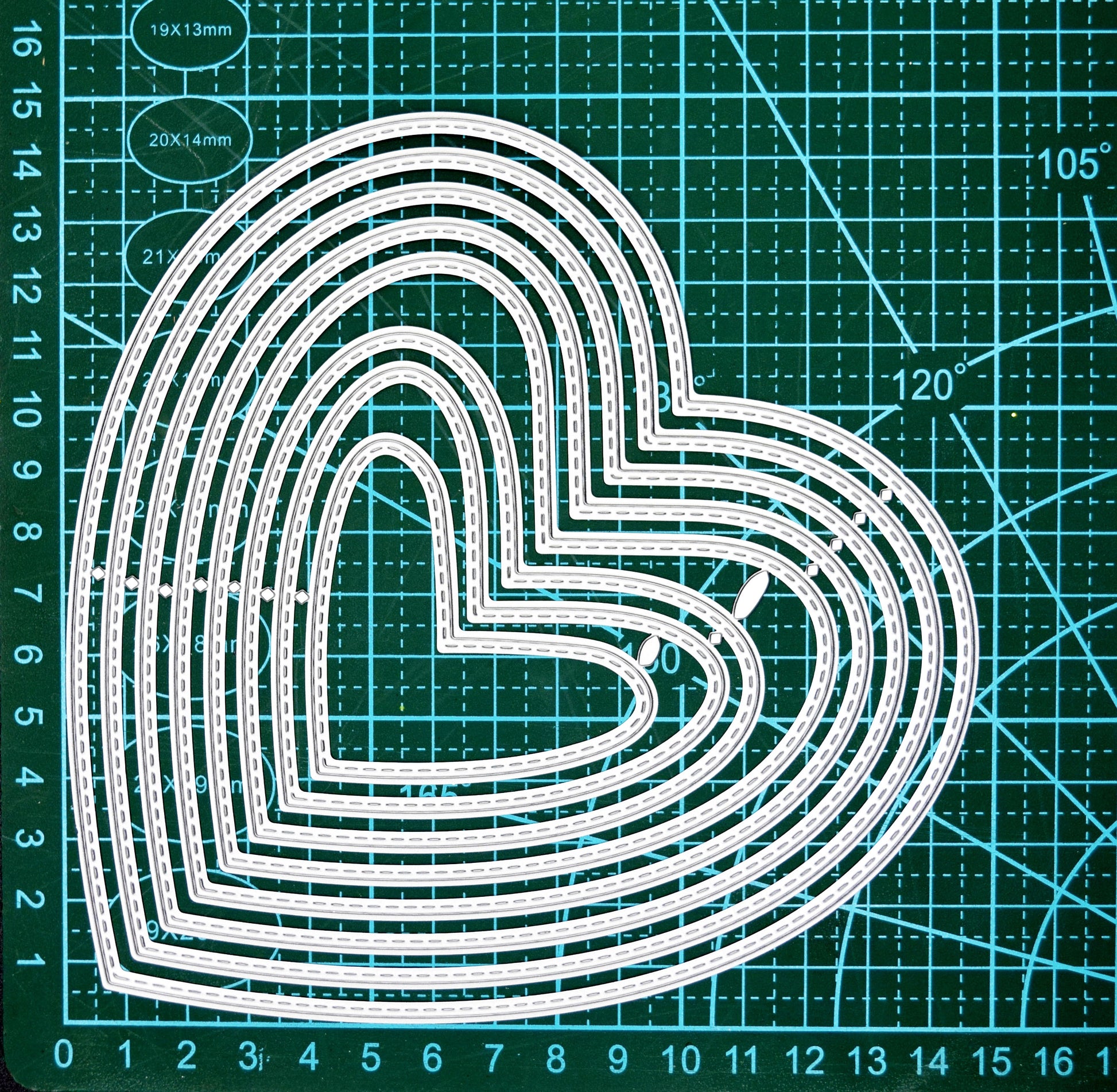 Heart nesting metal cutting dies size reference on cutting mat for card making