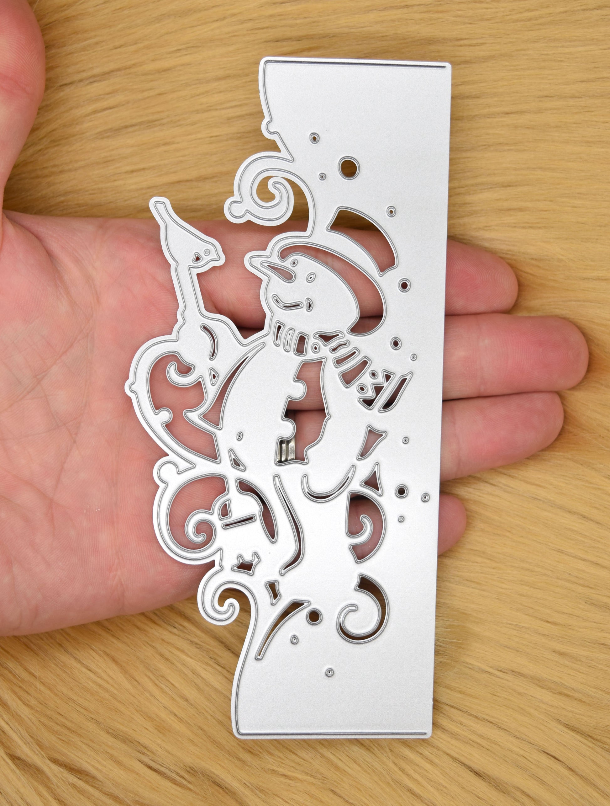 snowman-border-metal-cutting-die-detail.jpg